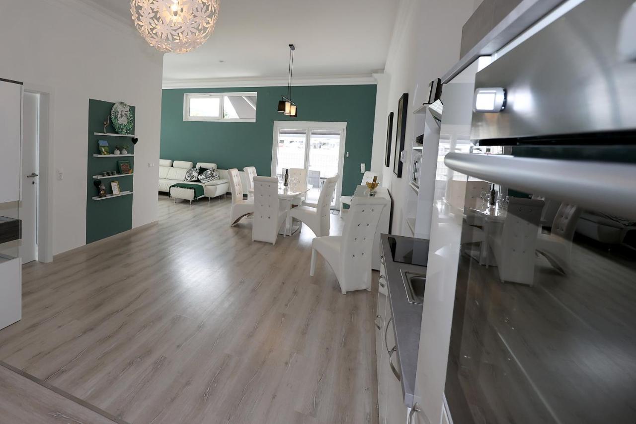 Exklusive Fw Mit 3 Sz Und Grosser Terrasse 그라트코른 외부 사진